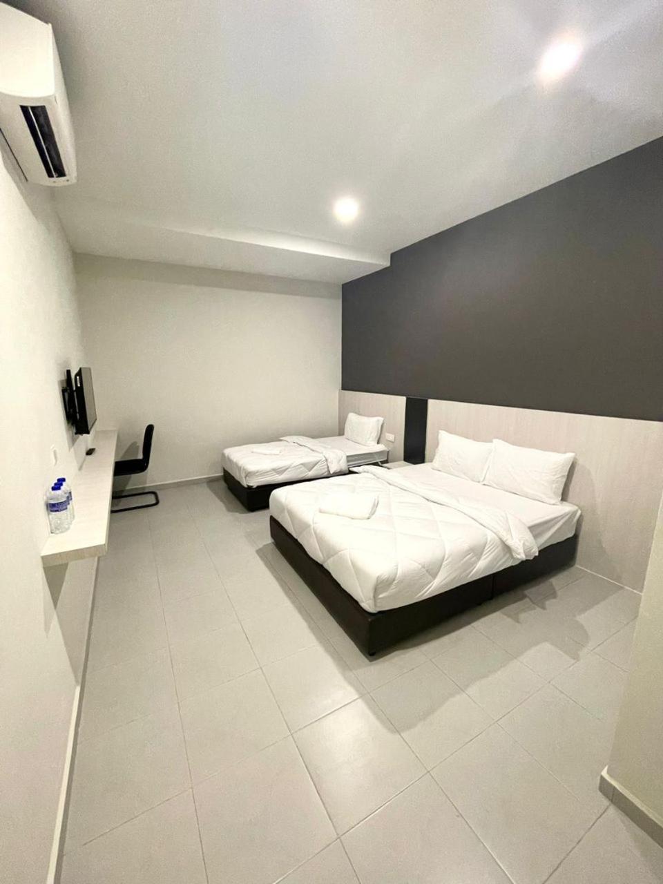 Garden Inns Motel Kangar Exterior photo